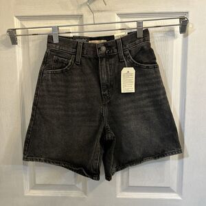 Levi’s Premium Women’s High Rise Jean Shorts Washed Black Denim Size 23 NWT